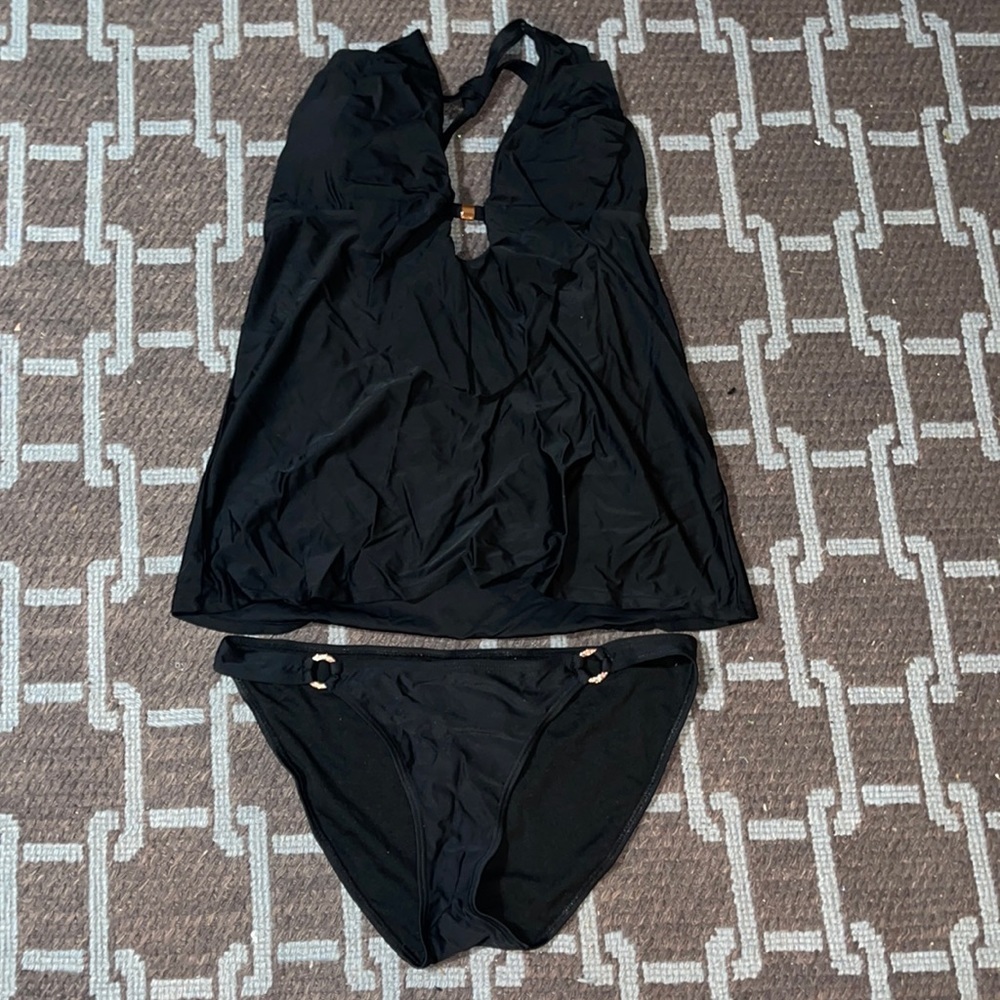 Gorgeous black plunging front 2 pc swim